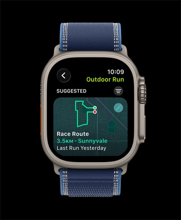 Apple Watch Ultra 3, φυσικ? χρ?μα, κ?σα απ? τιτ?νιο, Βελτ?ωση Επ?δοση?, μετρ?σει? προπ?νηση? για Τρ?ξιμο Εκτ??, λουρ?κι, Trail Loop, μπλε/γαλ?ζιο χρ?μα